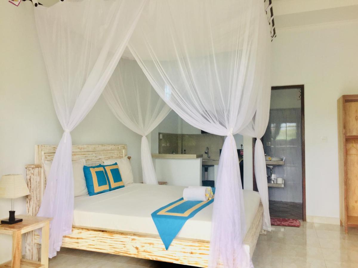 D'Uma Amed Homestay Exterior photo