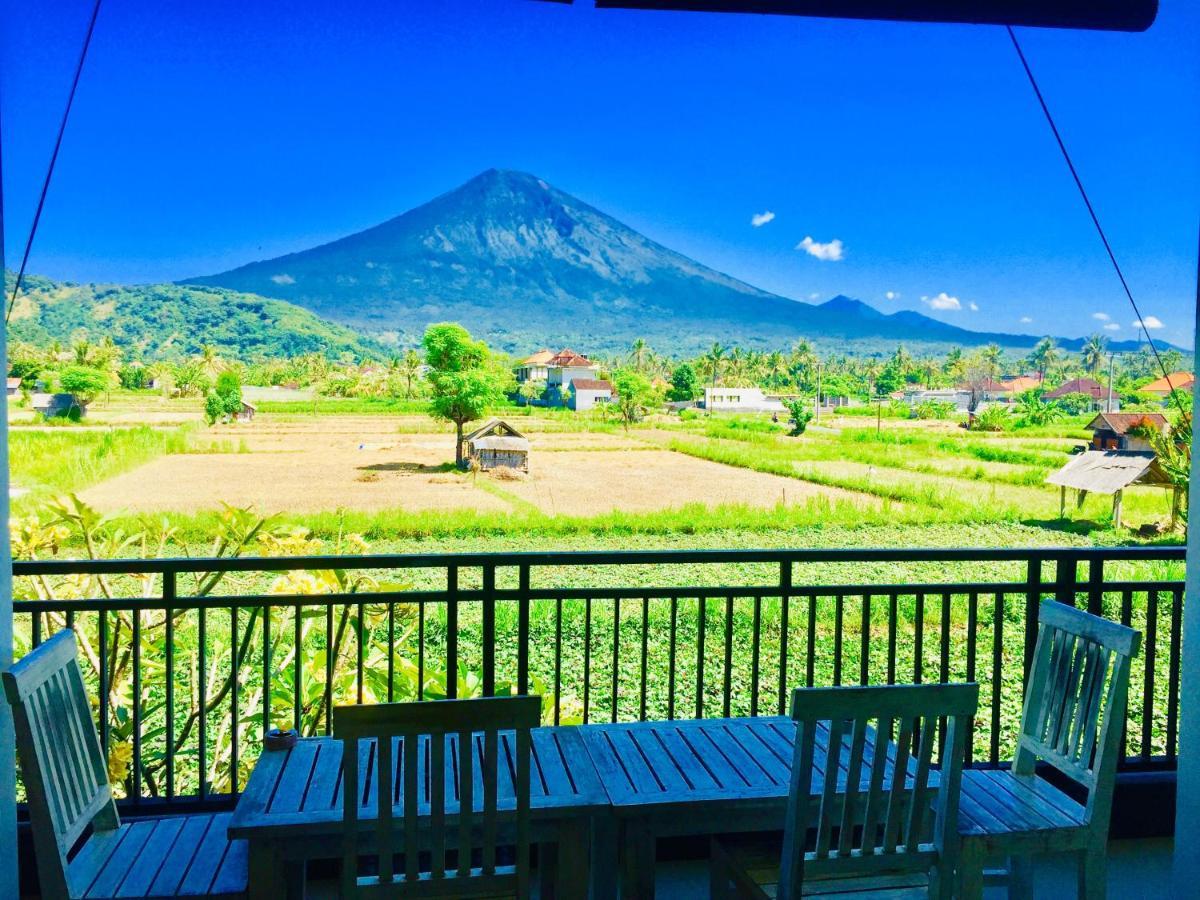 D'Uma Amed Homestay Exterior photo