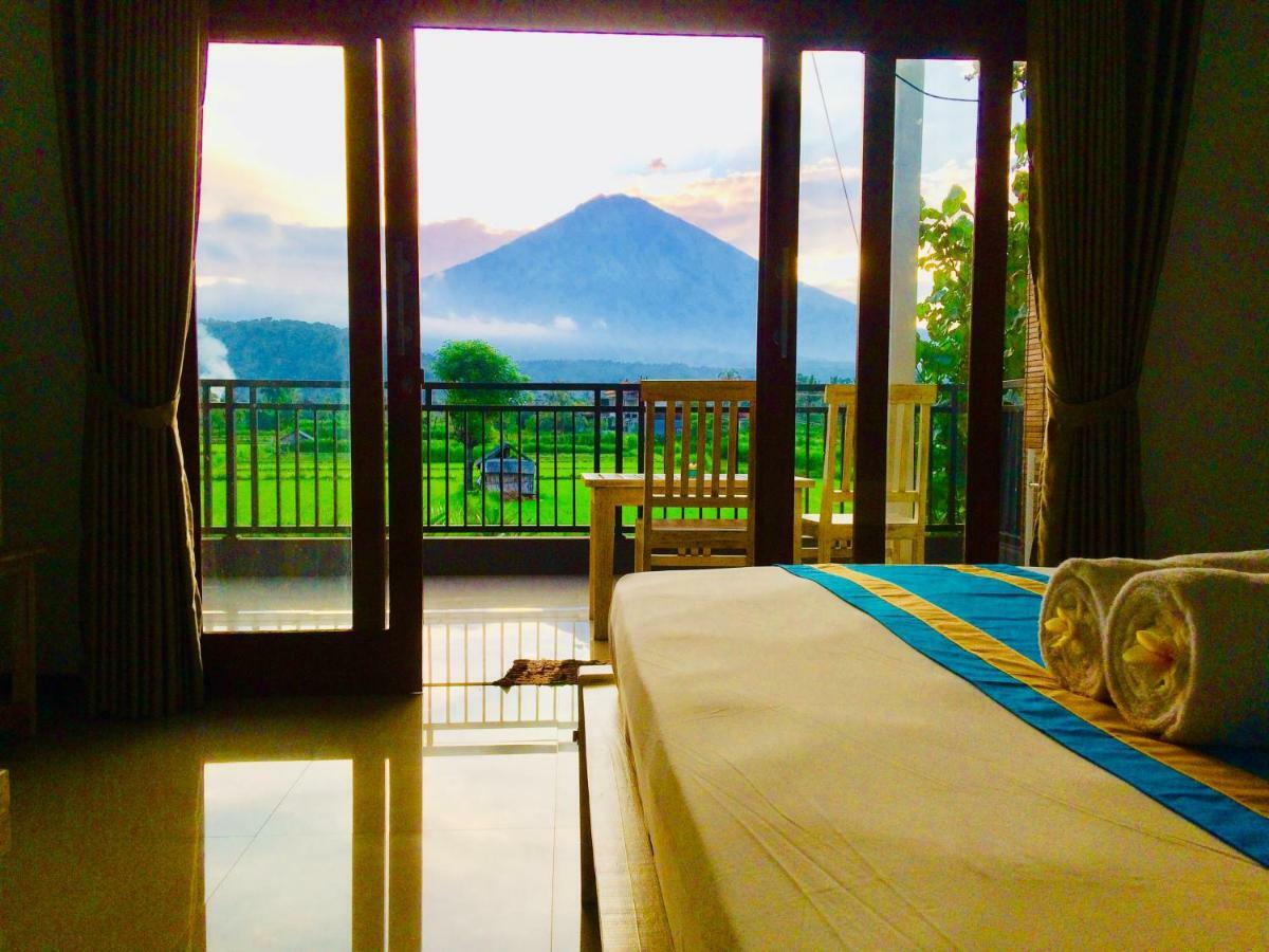 D'Uma Amed Homestay Exterior photo